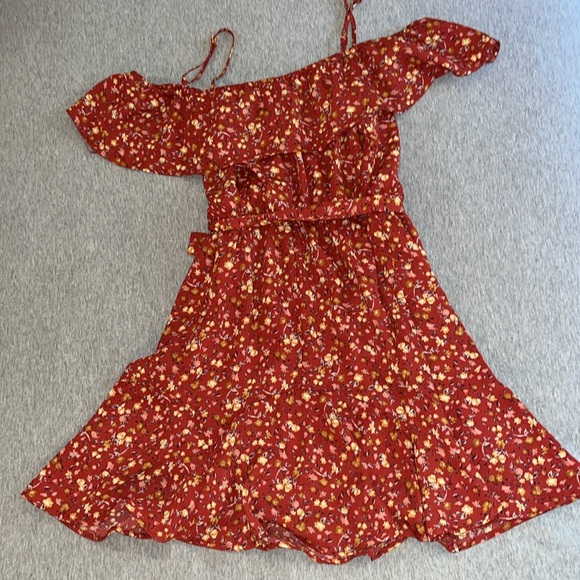 Adorable fall colored sundress - Picture 7 of 7